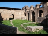 05518 ostia - regio iii - insula x - caseggiato degli aurighi (iii,x,1) - blick in den hof (raum 11) - ri nordosten.jpg